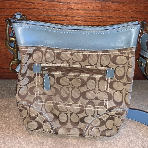 Coach Purse - Picture 4 of 8